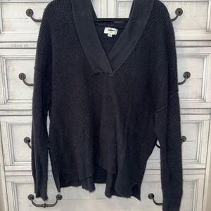 Aerie Black V-Neck Women's Sweater with Hood Size M